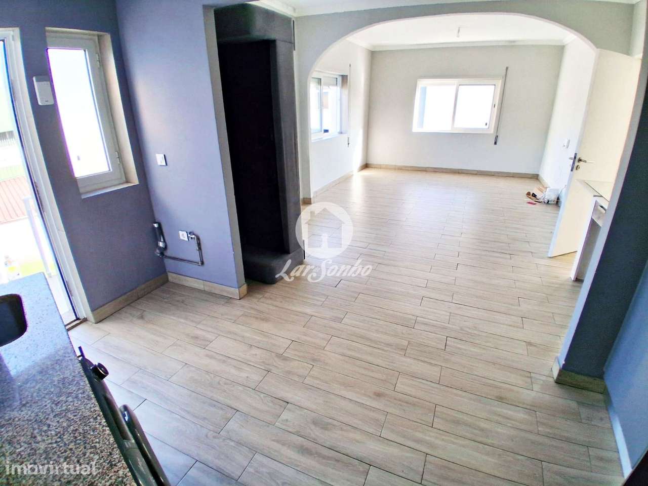 Andar moradia T3 totalmente renovado, com três frentes e excelente ...-5