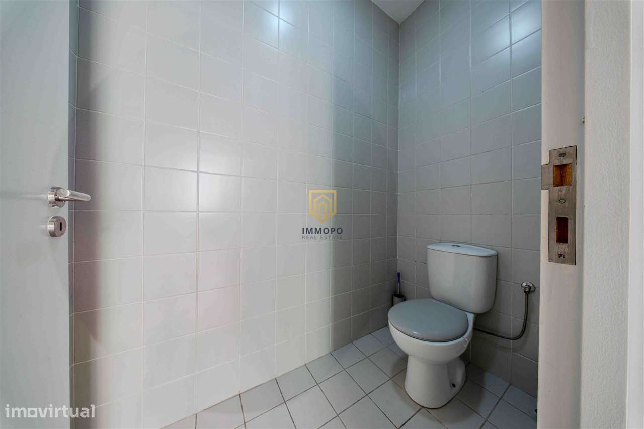 Loja , Porto, Matosinhos / Venda / 205.000€-16