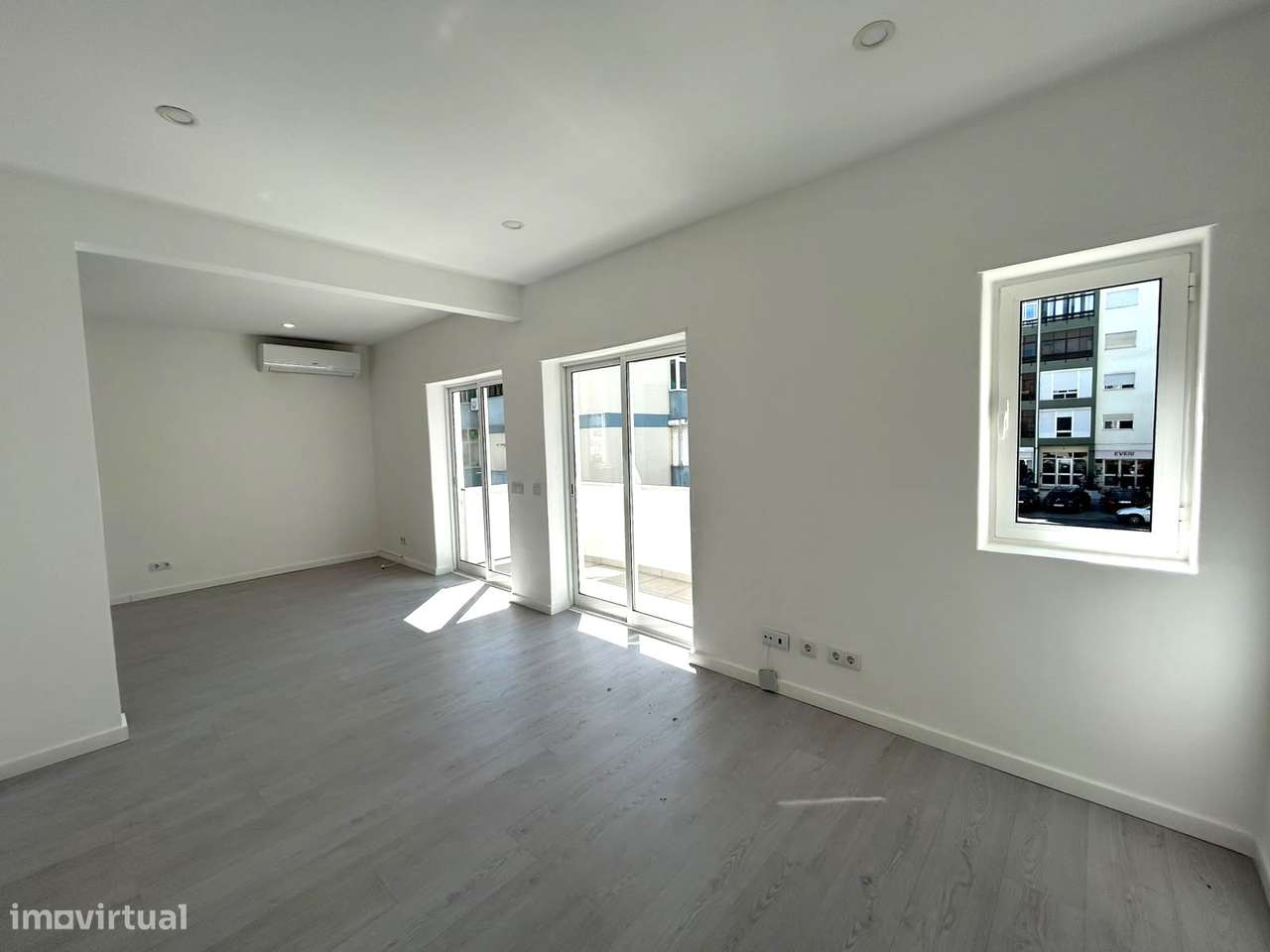 Apartamento Totalmente Remodelado- Paivas-14