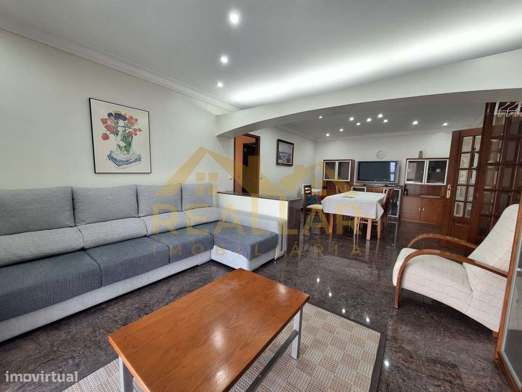 Apartamento T3 com Vista Mar a Escassos Metros da Praia das Caxinas - Grande imagem: 4/25