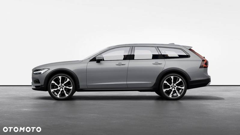 Volvo V90 Cross Country - 3