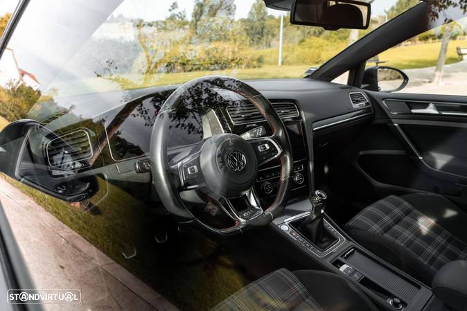 VW Golf 2.0 TSi GTi Performance - 8