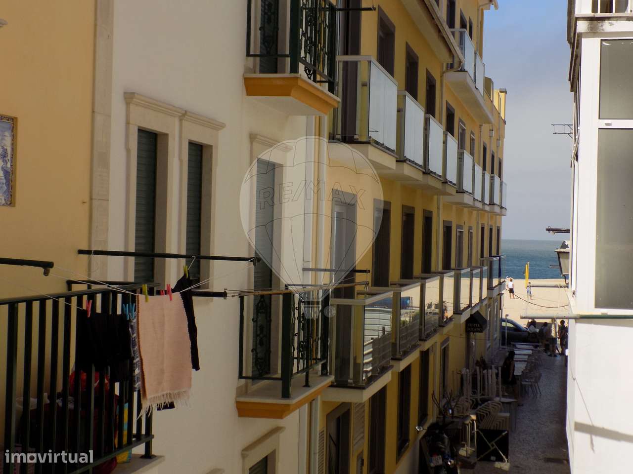 Apartamento T2 com Sotão situado no coração da Nazaré - Grande imagem: 2/27