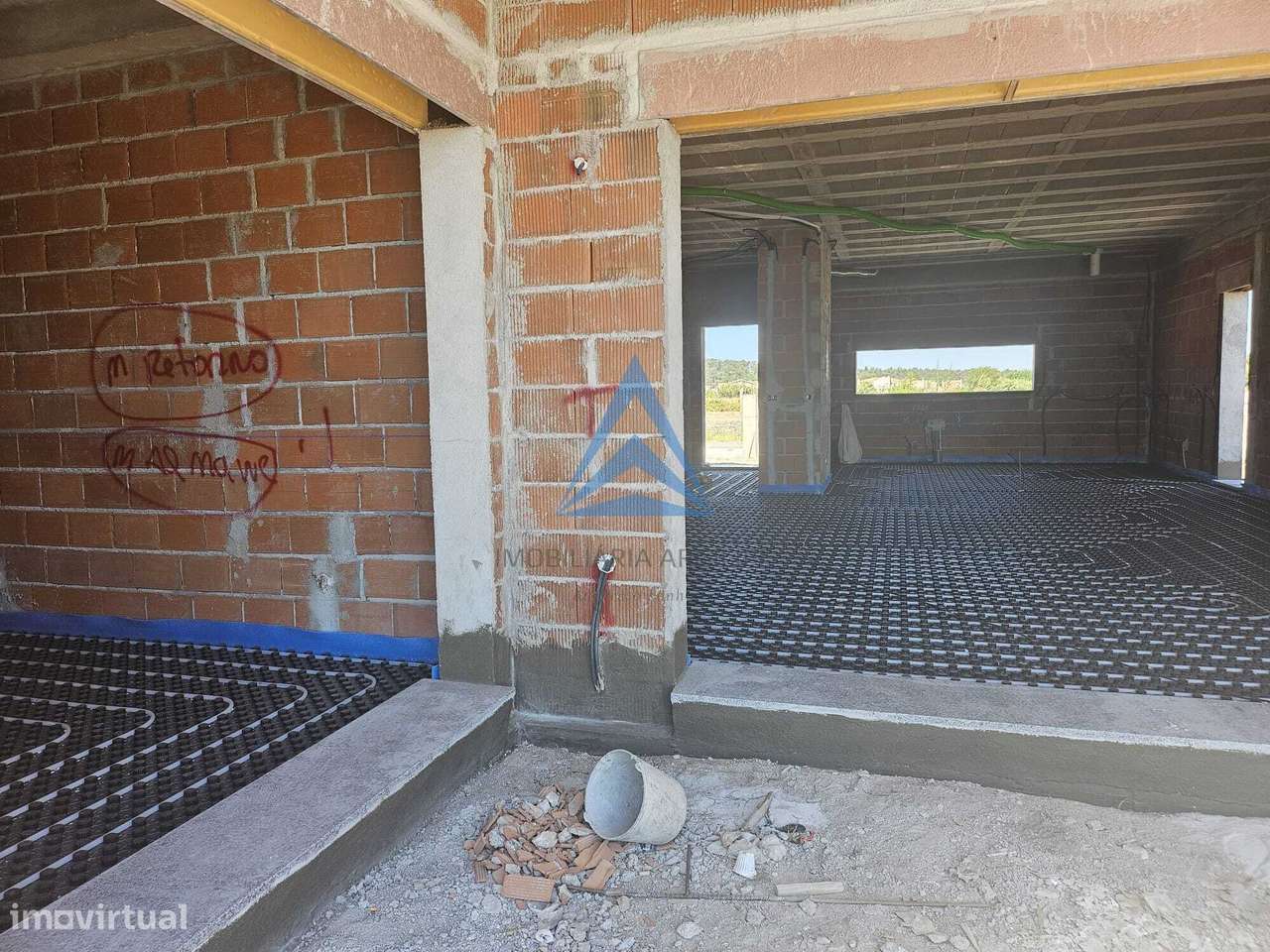 Moradia T4 Térrea - Piscina e Jardim - Grande imagem: 4/41