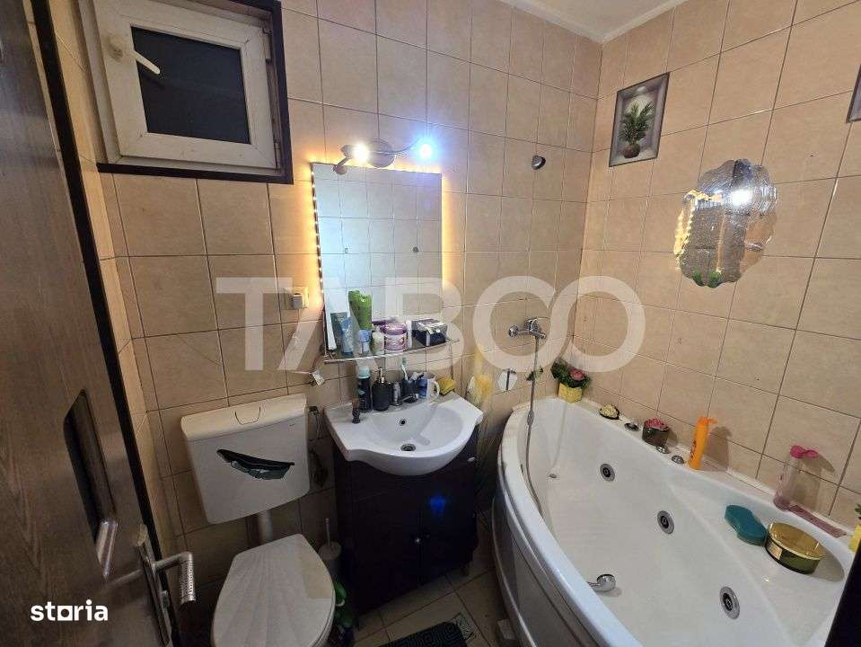 Garsoniera decomandata 28 mp utili mobilata utilata zona Tilisca Sibiu - Imagine principală: 5/9