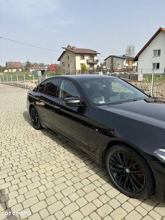 BMW Seria 5 520d xDrive M Sport Edition - 11