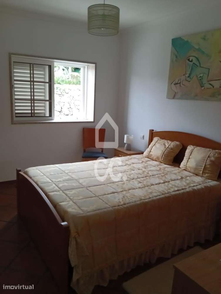 Moradia em Pedra com Jardim e Vista de Campo-18