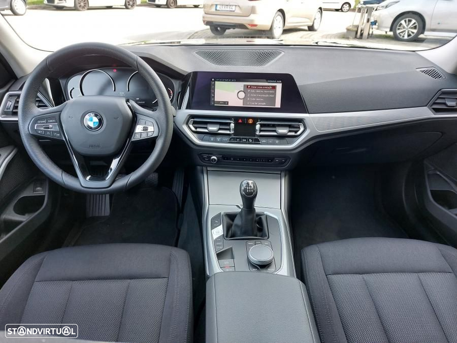 BMW 318 d Touring - 16