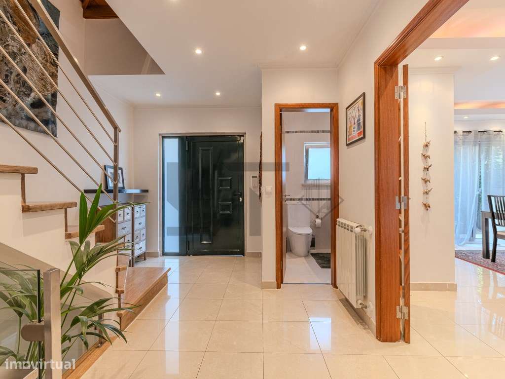 Moradia T3+1 com Jardim e Piscina no Alto dos Gaios, Cascais - Grande imagem: 4/29