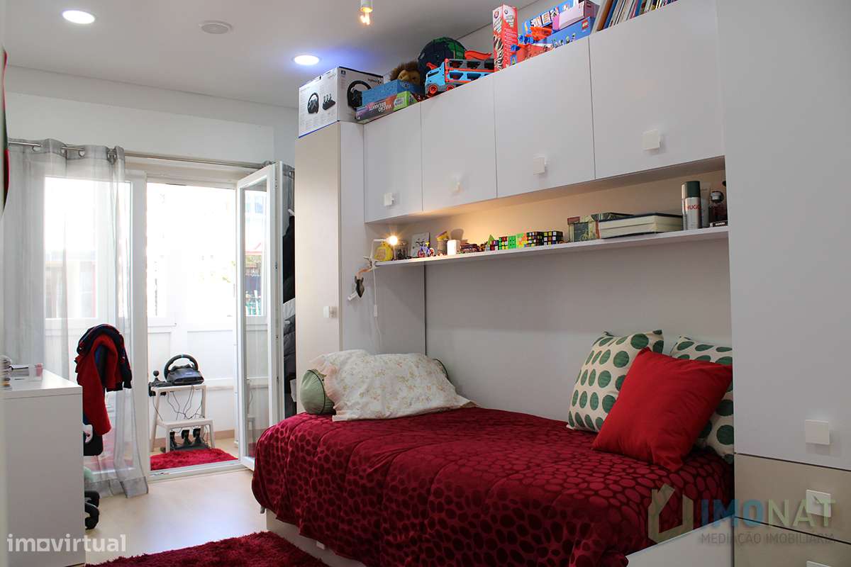 2 Apartamentos ,  T 2 + T 1-14