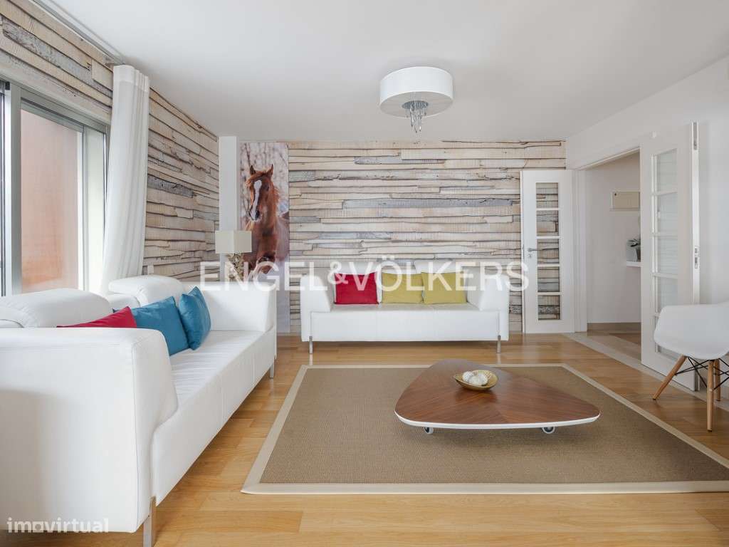 T4 Triplex com garagem e vista rio no Dafundo/Alto Sta Catarina - Grande imagem: 5/43