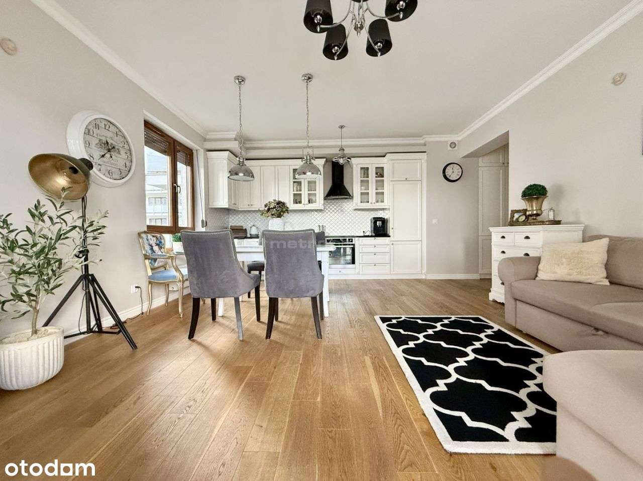 Słoneczne mieszkanie z bardzo dużym balkonem.-5