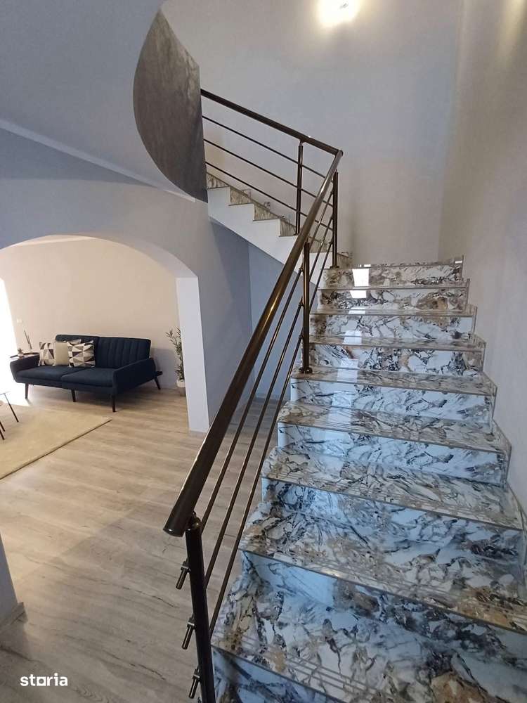 De vanzare casa din caramida,mobilata și utilata suprafata 1.000mp - Imagine principală: 4/13