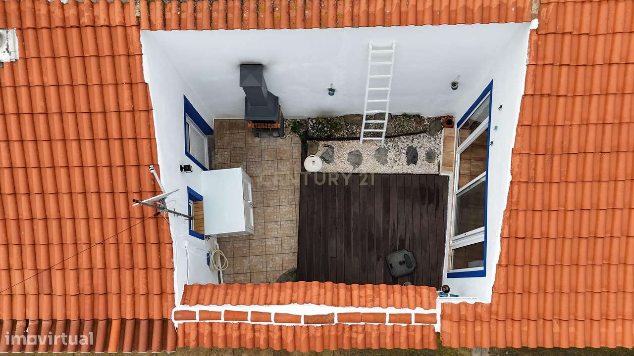 Moradia T1+1 Recuperada com Quintal em Entradas - Grande imagem: 3/22