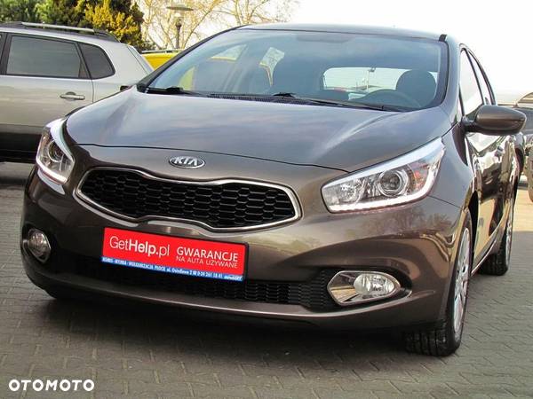 Kia Ceed - 10