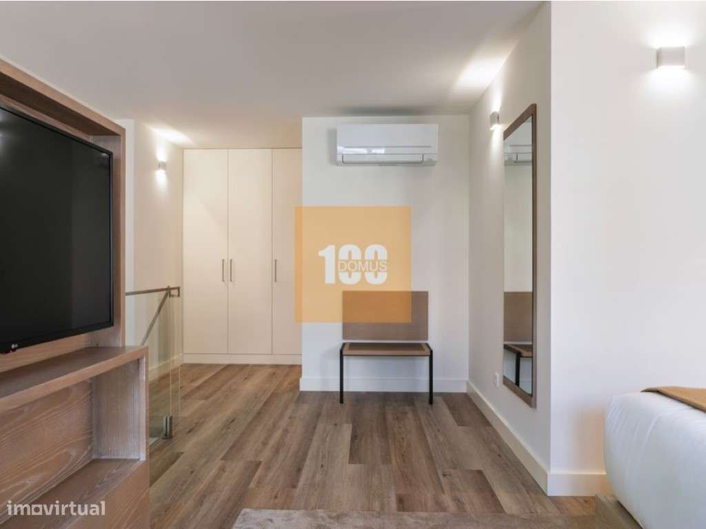 Loft com mezanino e jardim com licença AL - Grande imagem: 2/75