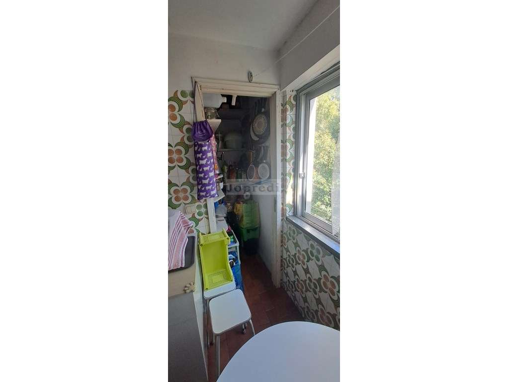 T3 com garagem e arrecadação na Estrada Portela em Carnaxide-10