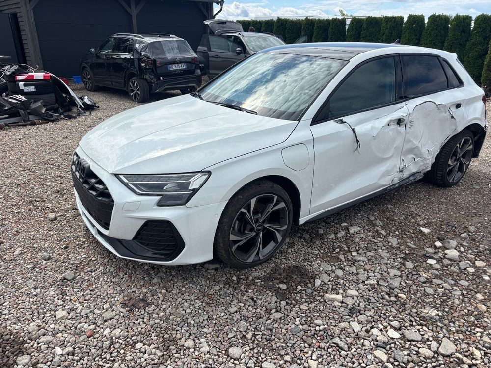 Audi A3 8Y (2020 - ) 40 TFSIe S tronic 2025