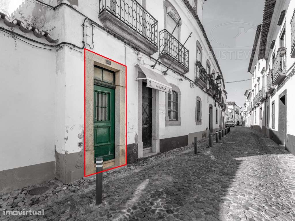 Apartamento de 1º andar com 3 assoalhadas e terraço-13