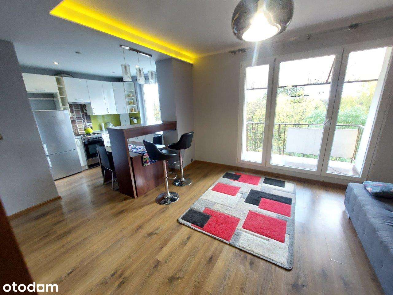 Kawalerka typu studio z balkonem z  pięknym widokiem na zieleń-1