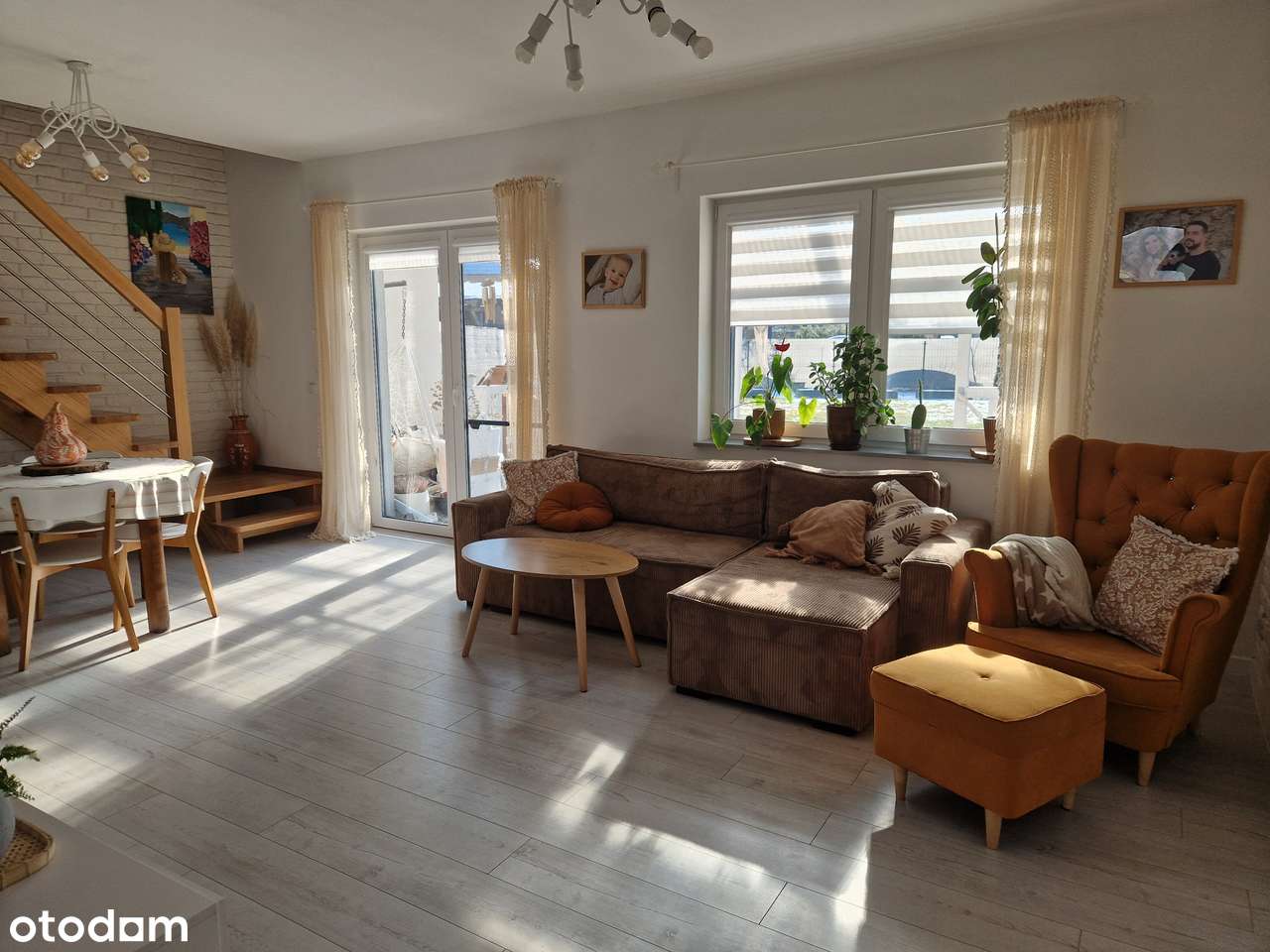 Nowoczesny dom w spokojnej okolicy - Pełny obrazek: 5/15