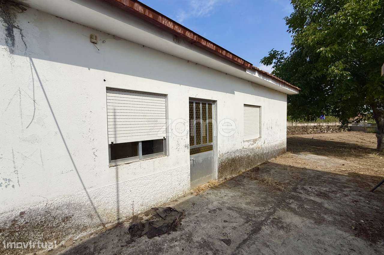 Moradia T1 com projeto aprovado para T3 - Grande imagem: 5/17