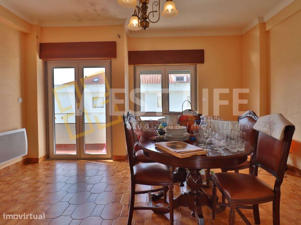 Apartamento T2 Totalmente Remodelado com VISTA MAR - a apenas 3 min... - Grande imagem: 3/22