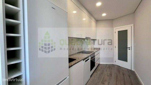 Apartamento T2 | Boavista | junto à Rotunda | Totalmente restaurado-6