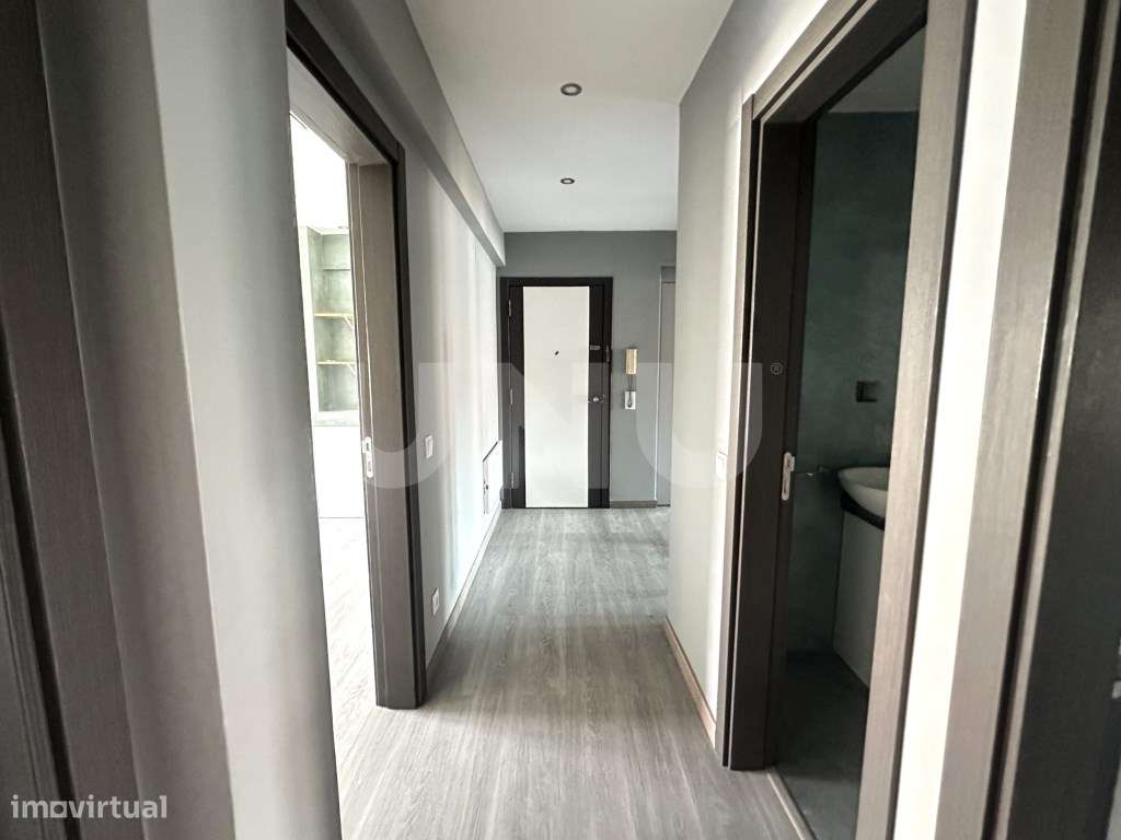 Apartamento T3 - Junto à Rotunda Europa-29