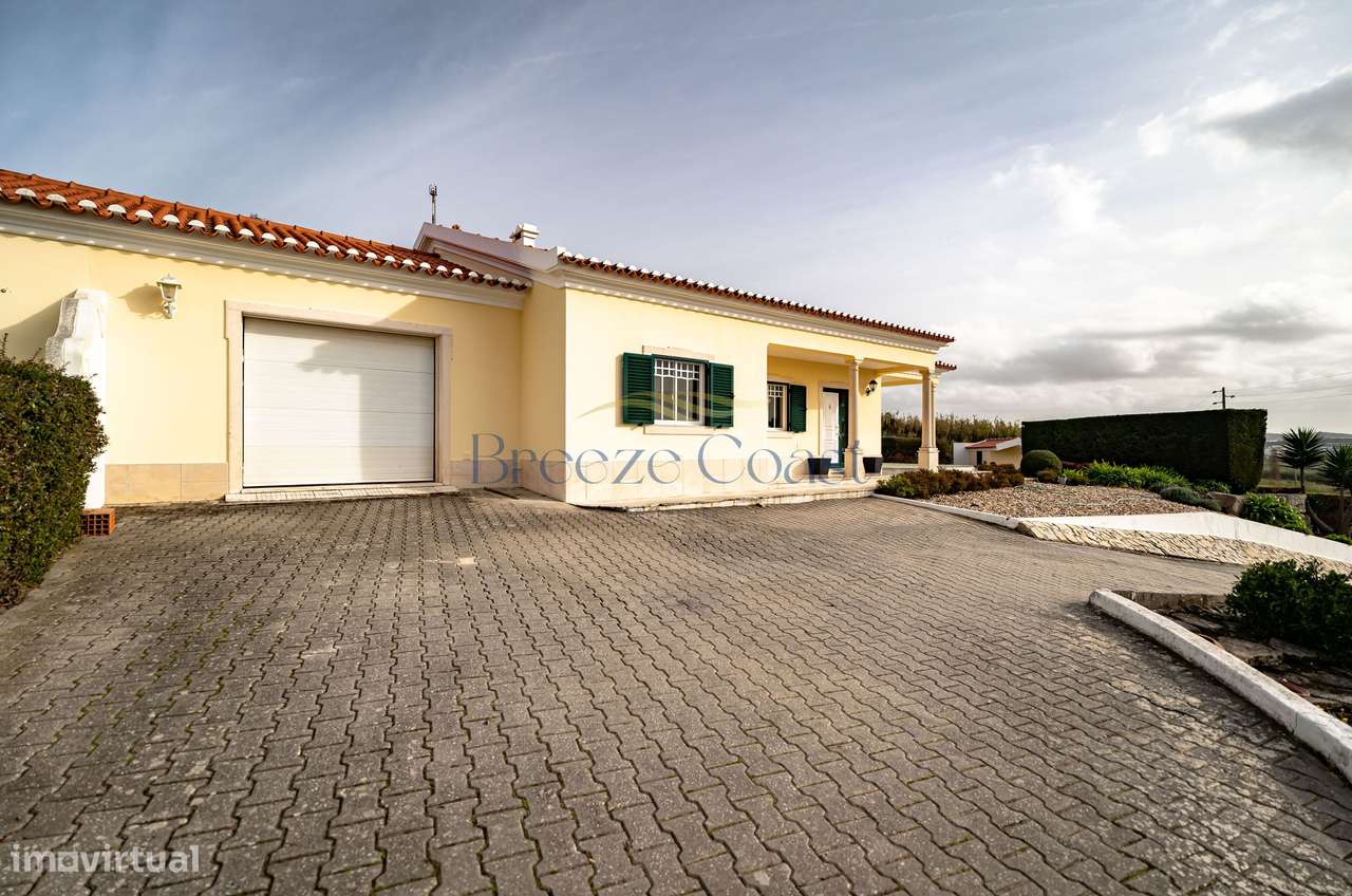 Moradia T2 com Piscina Privada e a 30m de Lisboa-6