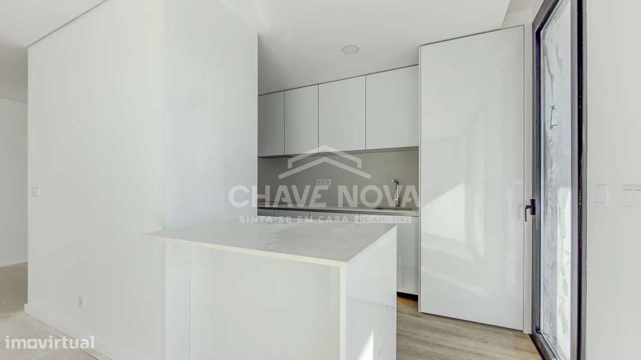 Apartamento T3 Novo c/ Lugar de Garagem Duplo na Madalena-7