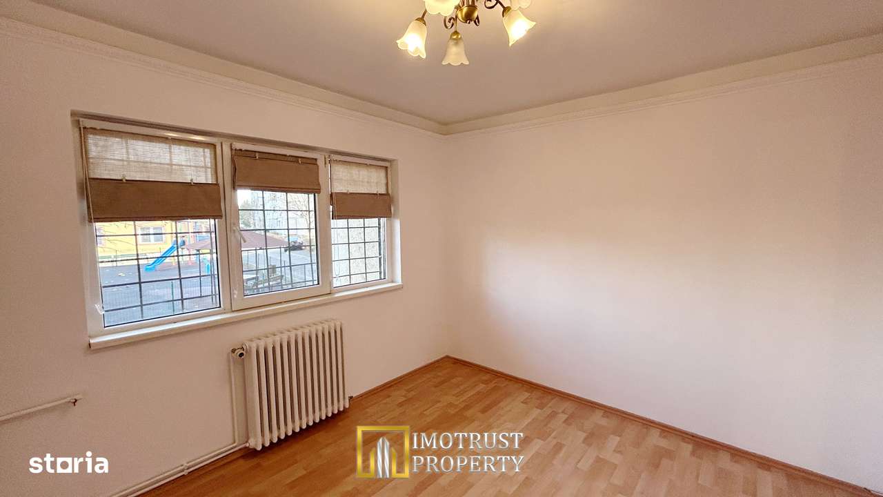 De vanzare apartament 4 camere, Arad-7