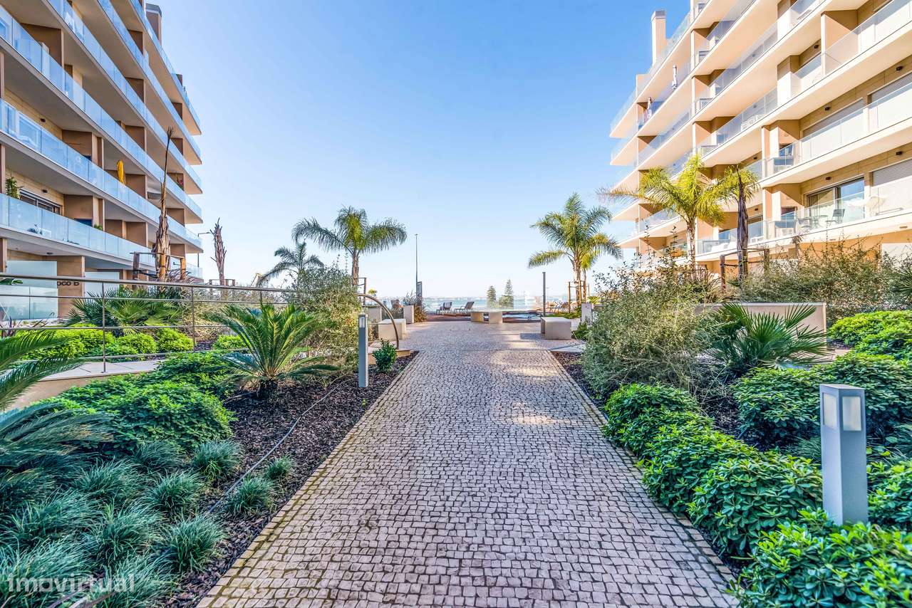 T4 Deslumbrante c/ Vista Tejo | One River Seixal-37