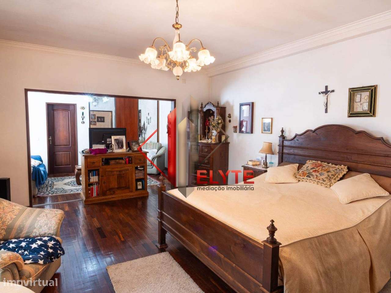 Moradia T7 no centro de Samora Correia-32