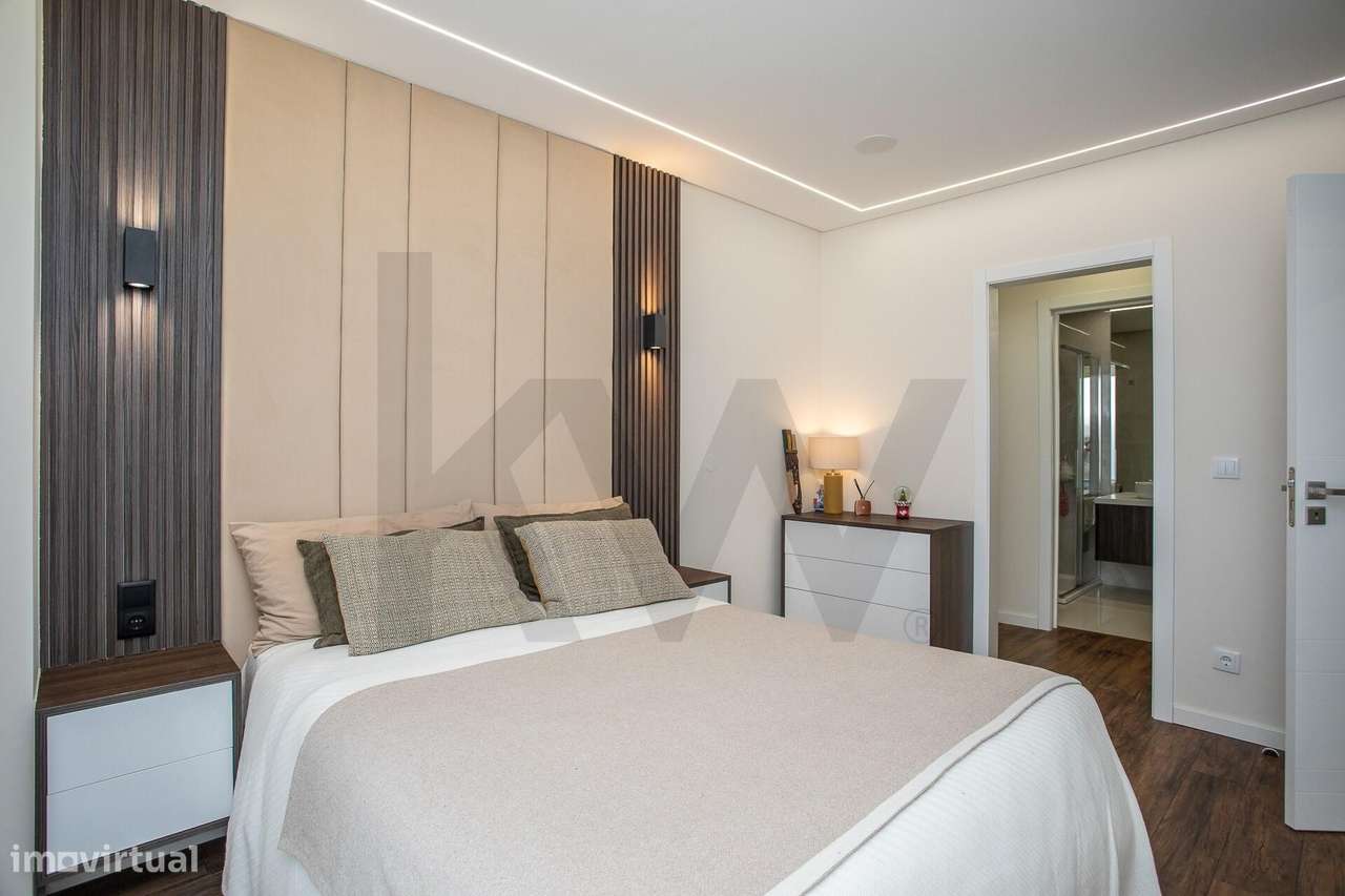 Excelente T2 de 2024 no Riverside Residence-17