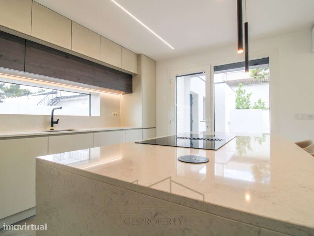 Moradia Isolada T3 com piscina pronta a escriturar na Aroeira-18