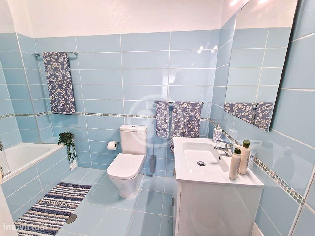 Casa histórica renovada e com fantástica vista mar na zona mais ant...-12