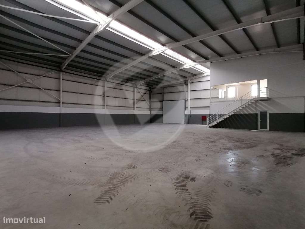 Armazém Novo com 505 m2 em Amorim na Póvoa de Varzim - Grande imagem: 2/27