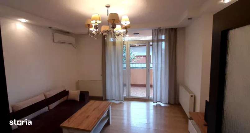 2 Camere | Drumul taberei | Raul Doamnei - Imagine principală: 2/8