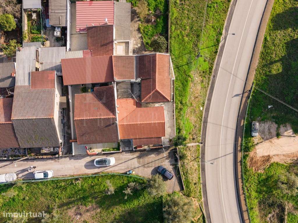 Moradia T2 com Garagem | Souselas-21