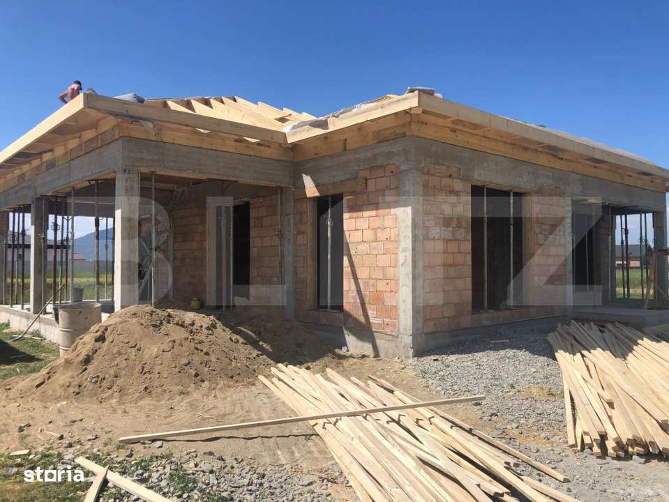 De vanzare, casa in Cristian, nefinalizata - Imagine principală: 4/12