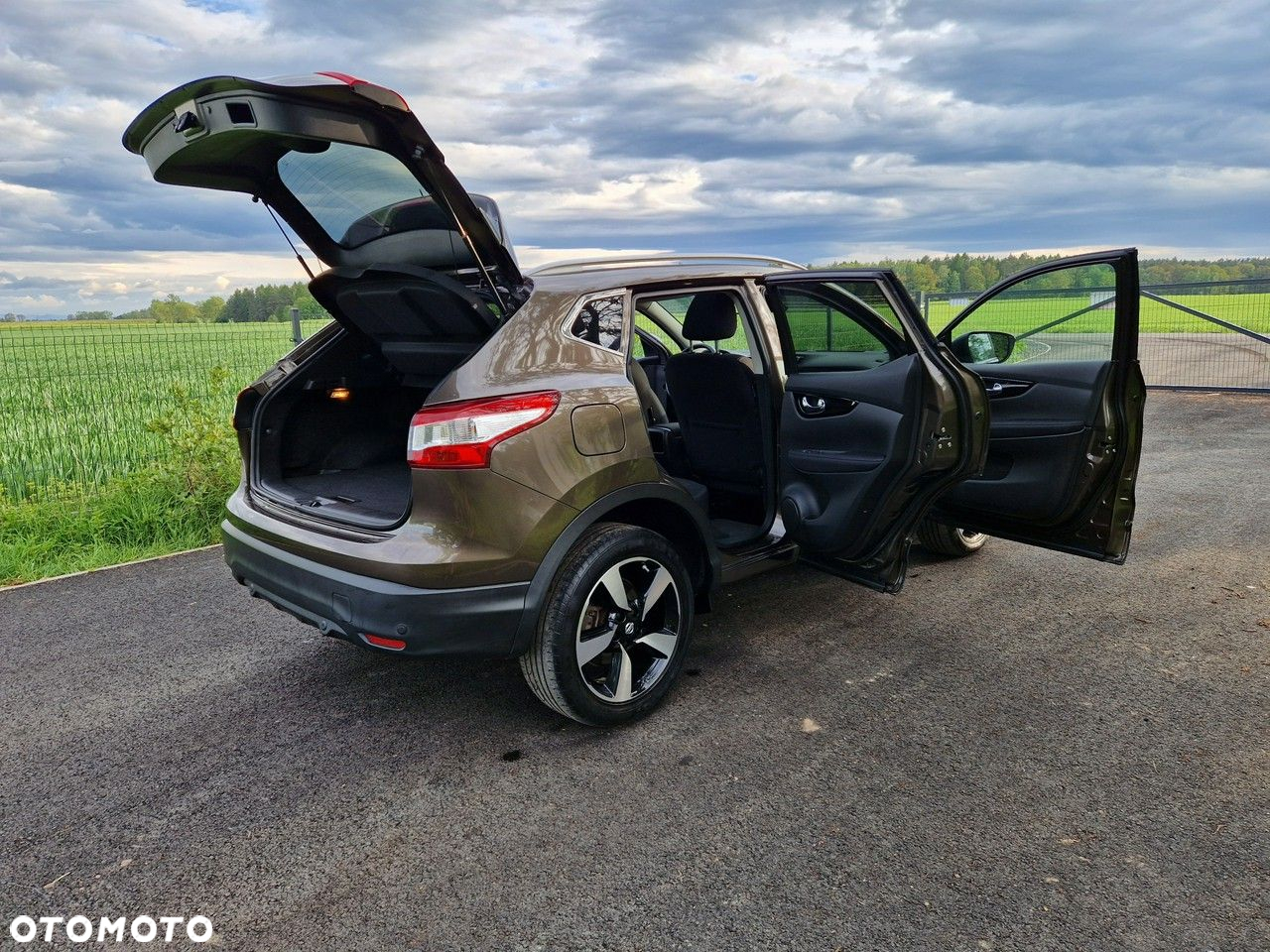 Nissan Qashqai 1.6 DIG-T N-Connecta - 22