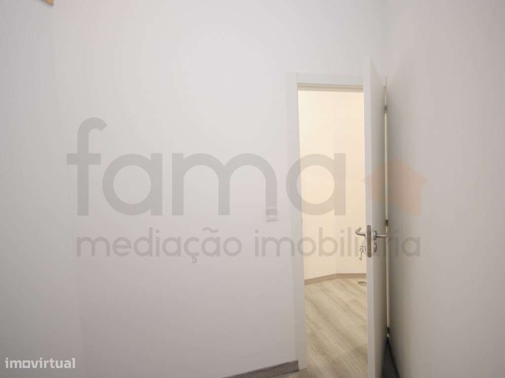 Apartamento T0+1 totalmente reabilitado Sete Rios / Avenidas Novas-16
