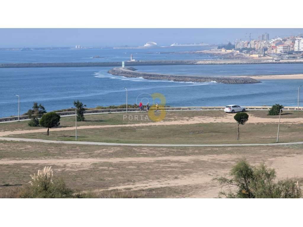 T3 c/varanda e vista mar em Vila Nova de Gaia-34