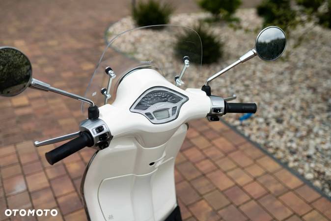 Vespa Primavera - 11