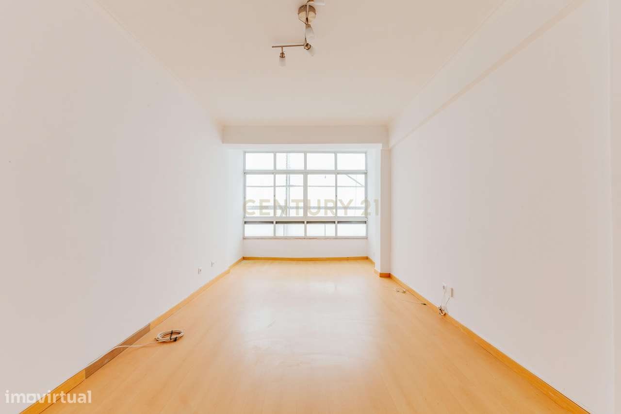 T2 para arrendamento em Linda-a-Velha - Grande imagem: 2/30