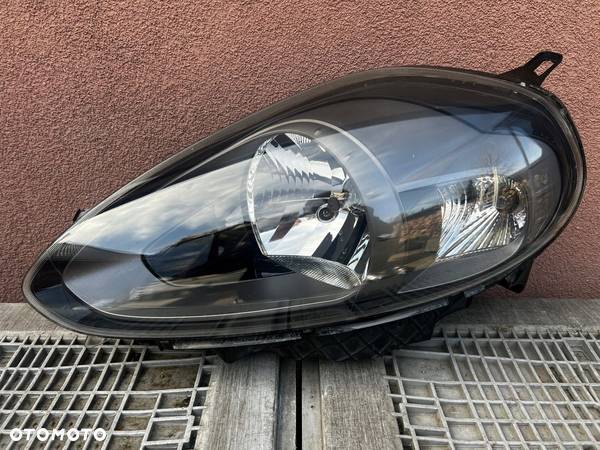 Lampa przednia FIAT GRANDE PUNTO EVO LEWA EUROPA ORYGINALNA VALEO - 1