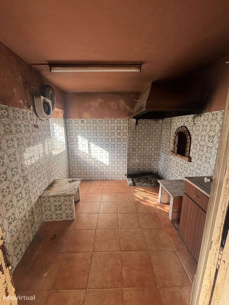 Vendo duas vivendas geminadas na Rua dos Amores, 9, Brasfemes - Grande imagem: 5/26