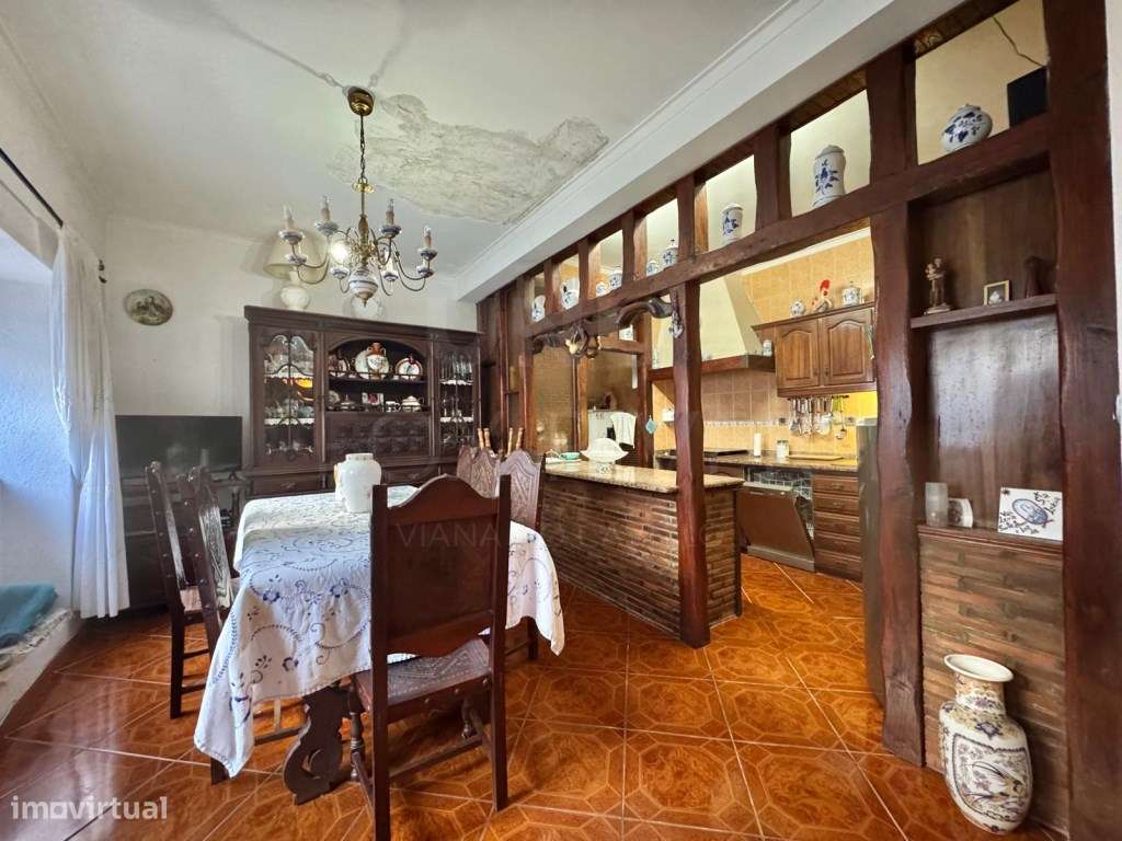 Prédio para restauro no centro de Viana do Castelo - Grande imagem: 4/10