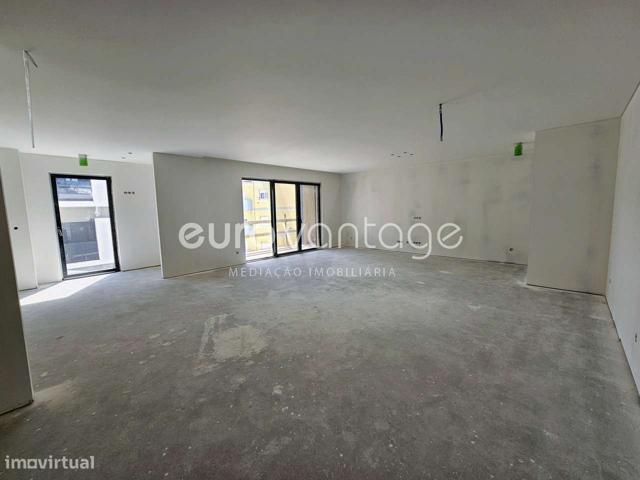 Apartamento T1 Centro - Leiria-9